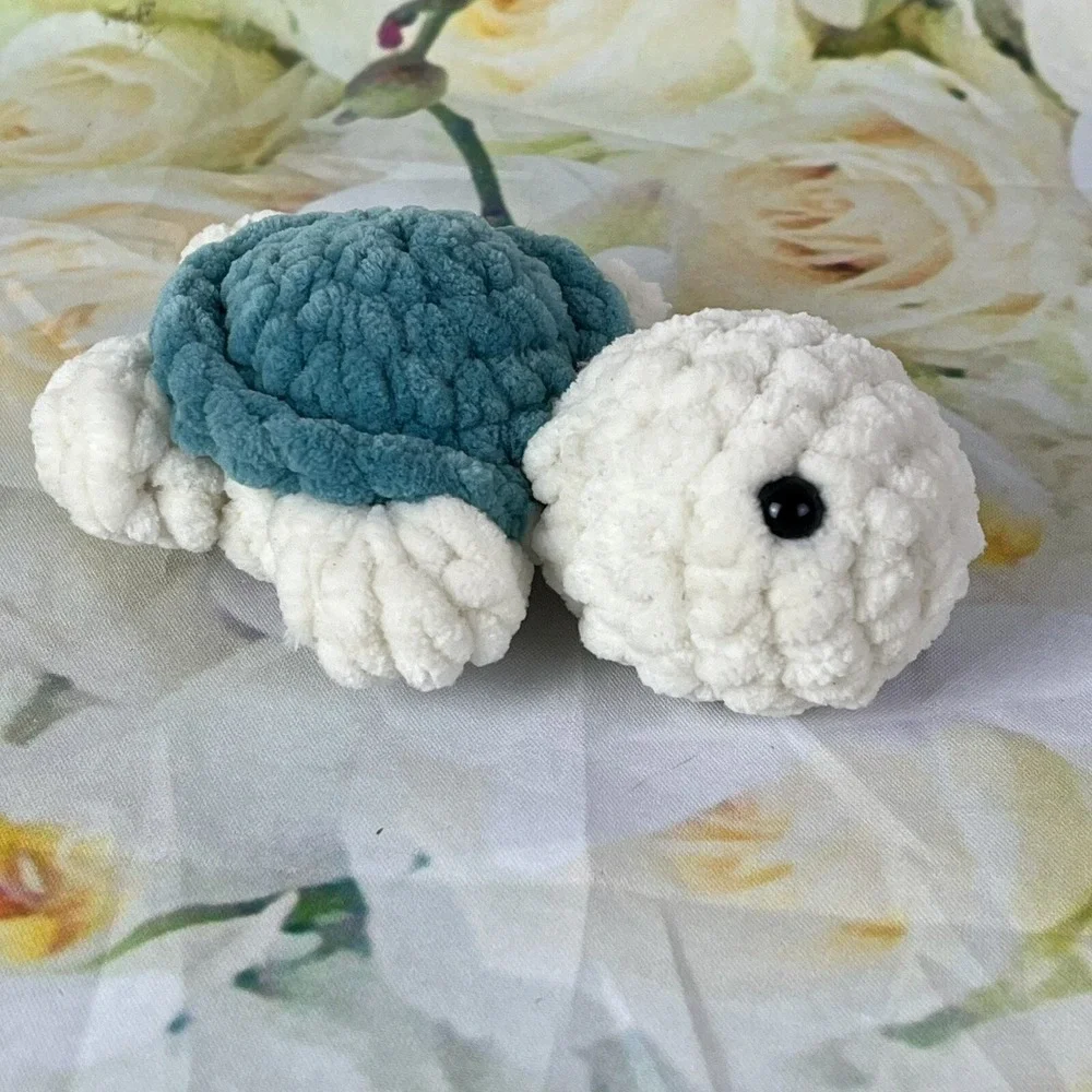 Crochet Mini Turtle Hand-made Plush Stuffy Animal Soft Yarn Sea Life Baby Green